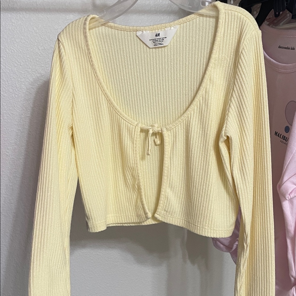 H&M Pale Yellow Ribbed Tie-Front Crop Top